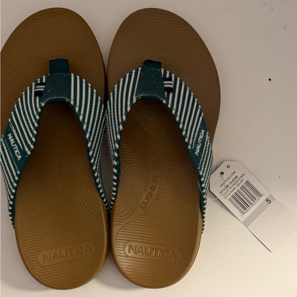 Nautica Green and White Striped Thong Sandals Women’s Size 5 - Picture 4 of 5